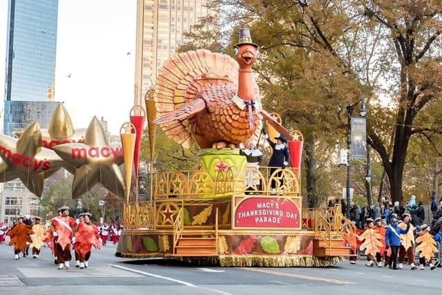 Thanksgiving Day Parade Brunch on Central Park  - Photo 1 of 7